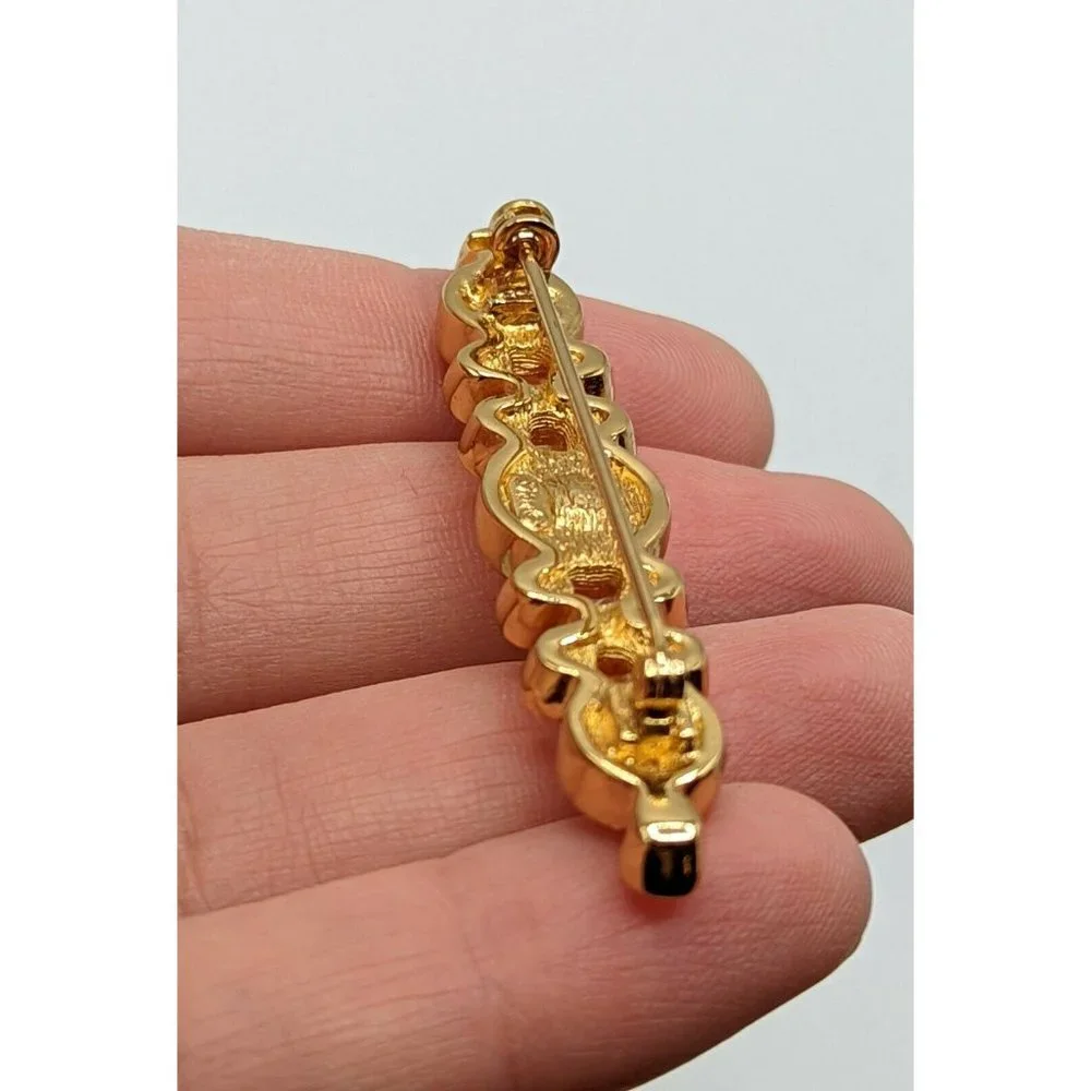 Signed Christian Dior Gold Tone Crystal Rhinestone Faux Pearl Bar Pin Brooch - Picture 6 of 9